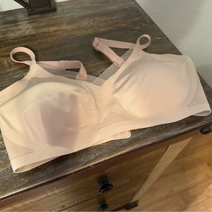 NWOT Honeylove stretch mesh Tshirt bra